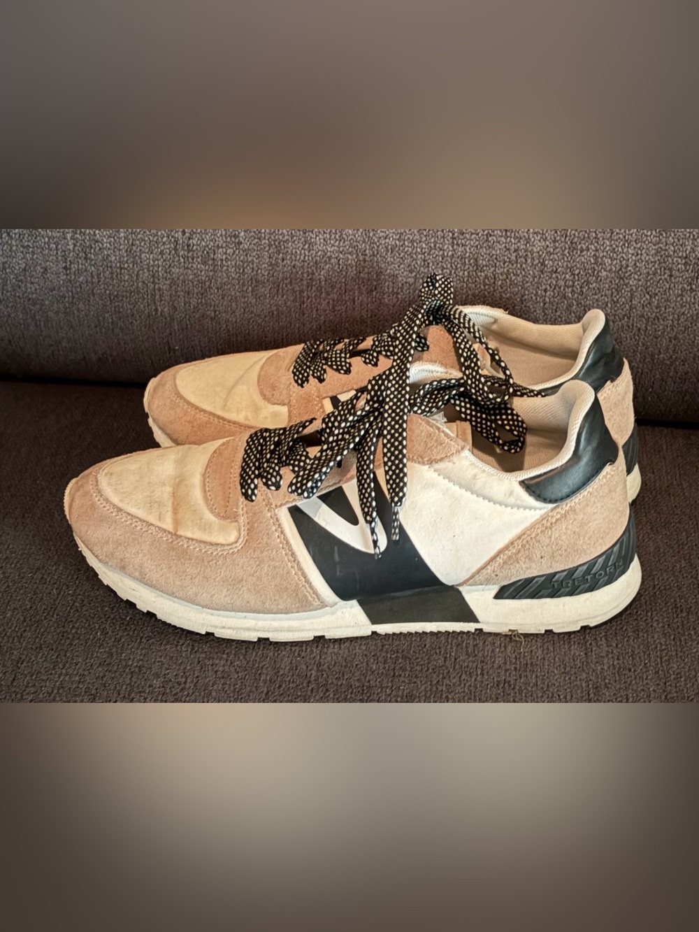 Women’s Tretorn Loyola 2.0 Beige/Black Suede Casual Sneakers - Neutral Tones